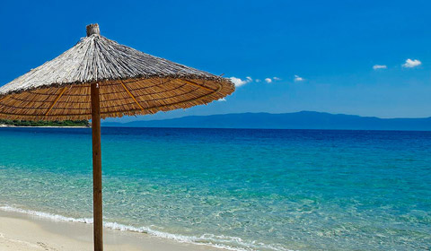 На море! 5 нощувки със закуски и вечери през Юли в хотел Athos Palace 4*, Халкидики, Гърция