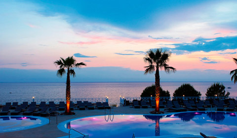 Луксозна почивка в Гърция през м.Май! 3 нощувки със закуски и вечери в Pomegranate SPA Hotel 5*, Халкидики!