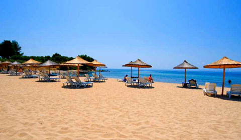 На море в Гърция през м. Август! 5 нощувки, All Inclusive в хотел Village Mare 4*, Халкидики!
