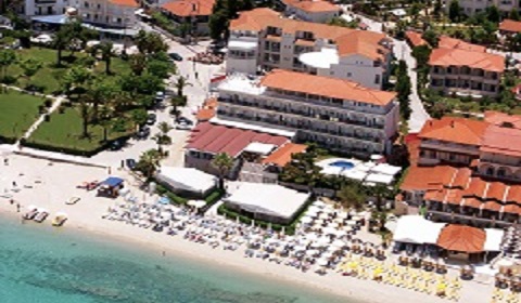На море в Гърция през м. Юни! 5 нощувки със закуски и вечери в хотел Grandotel 4*, Hanioti!