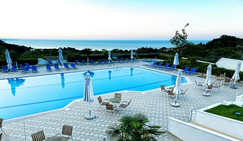 Почивка в Гърция през м.Юли и м.Август! 3 нощувки със закуски и вечери в хотел Olympus Thea 4*, Олимпийска Ривиера!