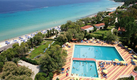 4 нощувки със закуски и вечери в хотел Pallini Beach 4*, Халкидики през м.Юли и м.Август!