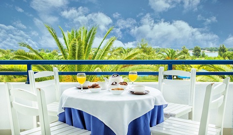 5 нощувки със закуски и вечери в хотел Port Marina 3*, Халкидики през Септември!
