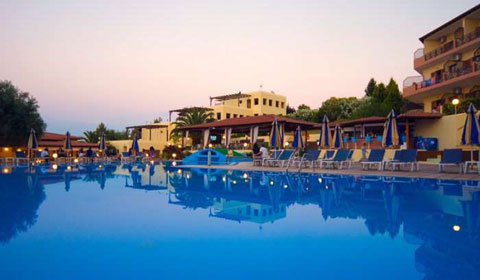 19-22 Септември: 3 нощувки със закуски и вечери в хотел Palladium 3*, Халкидики, Гърция!