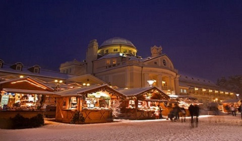 Снежни писти и приказни Коледни базари през декември! 5 нощувки със закуски и вечери + горещи напитки в Villa Molini, Южен Тирол, Италианските Алпи!