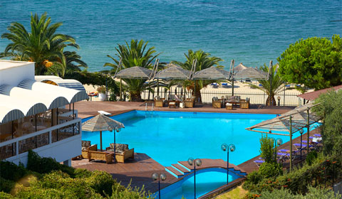На море през м. Юни! 3 нощувки със закуски и вечери в хотел Kamari Beach 3*, о.Тасос, Гърция!