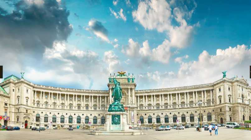 Предколедна Виена! 5 дни, 4 нощувки със закуски, самолетен билет и туристическа обиколка!
