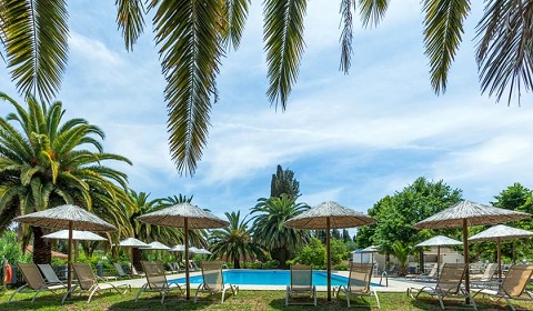 5 нощувки със закуски и вечери в хотел Silver Bay 3*, о.Корфу, Гърция през Май!