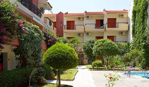 Pelli Hotel