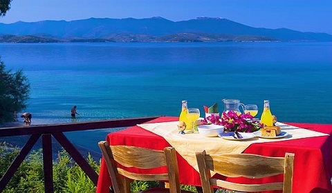 4 нощувки със закуски и вечери в хотел Leda Village Resort 2*+, Гърция през Май!