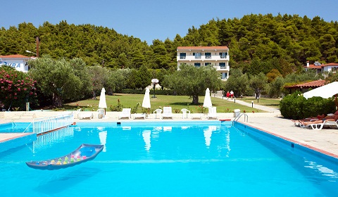 Last Minute!!! 5 нощувки, All Inclusive в Julia Hotel 3*, Фурка, Халкидики, Гърция през Юни! Дете до 12.99г. - безплатно!