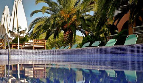 Last Minute!!! 3 нощувки със закуски и вечери в Hanioti Village Resort 3*, Халкидики, Гърция през Юни!