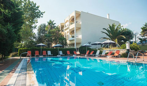 През Юли и Август: 3 нощувки със закуски в Plaza Hotel 2*, Александруполис, Гърция!