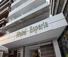 2 нощувки със закуски в хотел Esperia 3*, Кавала, Гърция през Септември!