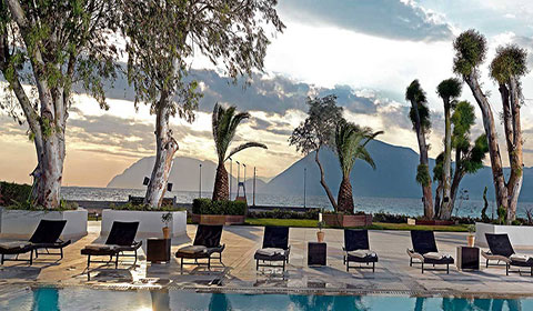 7 нощувки, All Inclusive в Porto Rio Hotel 4*, п-в Пелопонес, Гърция през Юли и Август! Дете до 11.99г. - безплатно!