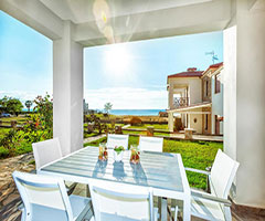 Ранни записвания: 5 нощувки във вила за 8 човека в Sunset Villas, Халкидики, Гърция през Юни!
