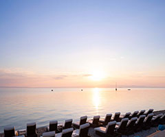 Last minute! 3 нощувки със закуски в хотел Sea Level 4*, Халкидики, Гърция през Май!