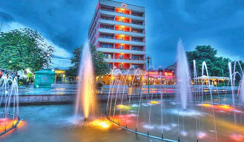 Нова година в Сандански, СПА Хотел Спартак 4*! 3 нощувки със закуски, вечеря, Гала вечеря от шеф Манчев + СПА! Дете до 3,99г. - безплатно!