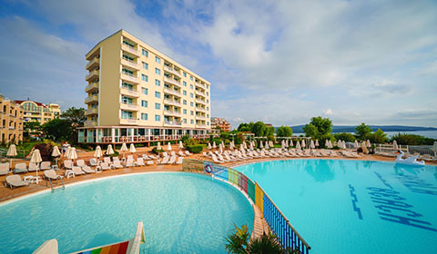 Ранни резервации: 3 нощувки All Inclusive в хотел Перла Бийч 4*, Приморско през Май! Дете до 13.99г. - безплатно!