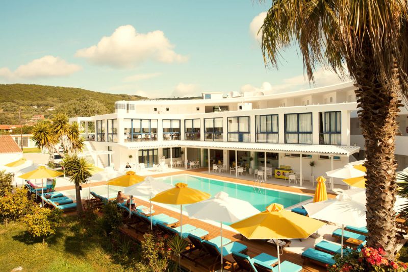 5 нощувки със закуски и вечери в Nasos Hotel & Resort 3*, о.Корфу, Гърция през Септември и Октомври! Дете до 6.99г. - безплатно!