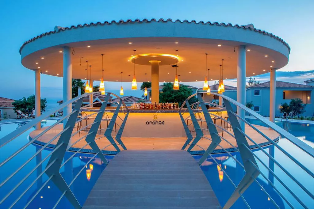 Черен петък 2024! 3 нощувки, All Inclusive в Ajul Luxury Hotel & SPA Resort 5*, Халкидики, Гърция през Май и Юни! Дете до 12.99г. - безплатно!