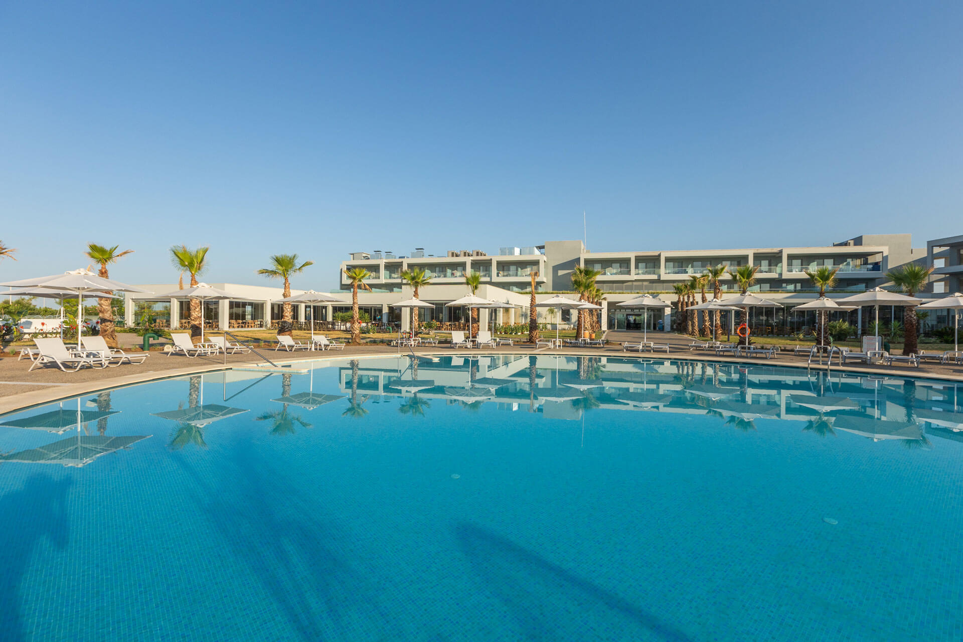 Last minute: 3 нощувки, All Inclusive в хотел Blue Lagoon Queen 5*, Халкидики, Гърция през Май! Дете до 12.99г. - безплатно!