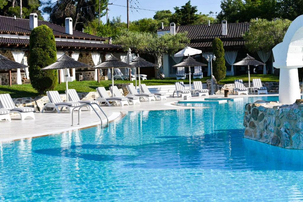 Ранни записвания: 7 нощувки със закуски и вечери в хотел Athena Residence 5*, Халкидики, Гърция през Юли! Дете до 11.99г. - безплатно!