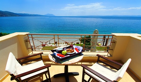 Weekend в Гърция през м.Април и м.Май! 2 нощувки със закуски и вечери в хотел Ilia Mare 3*. о.Евия!