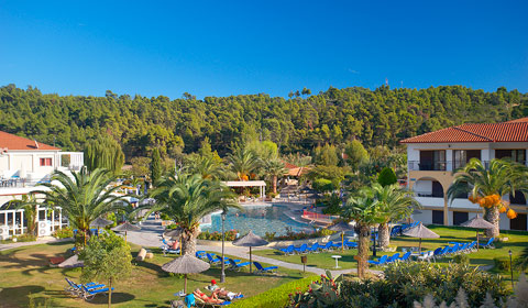 През Август и Септември: 5 нощувки, All Inclusive в хотел Chrousso Village 4*, Халкидики, Гърция!