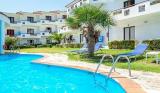 5 нощувки със закуски и вечери в хотел Dolphin Beach 3*, Халкидики, Гърция през Август и Септември! Деца до 1.99г. - безплатно!