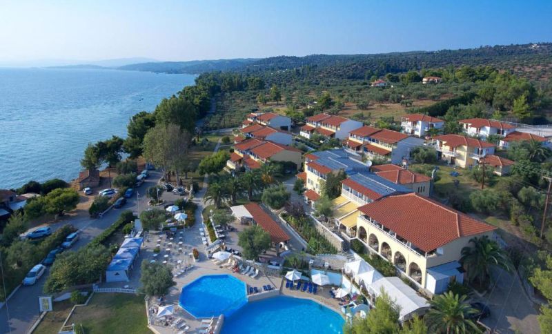 На море в Гърция през Септември! 3 нощувки, All Inclusive в Elea Village 3*, Халкидики!