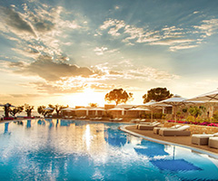 Ранни записвания: 5 нощувки, Ultra All Inclusive в хотел Ikos Olivia 5*, Халкидики, Гърция през Април и Май!